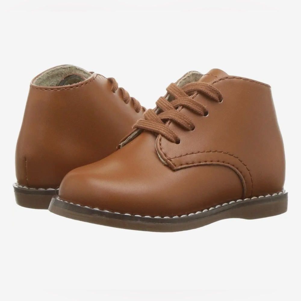 Footmates Todd Shoes in Tan, size 3.5